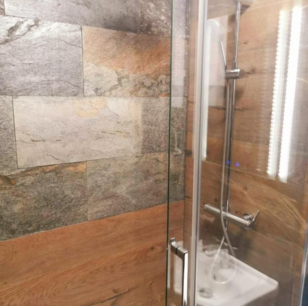 Rynek 23 Lux, Apartament Z Widokiem Na Ratusz Starego Miasta กลีวิตเซ ภายนอก รูปภาพ